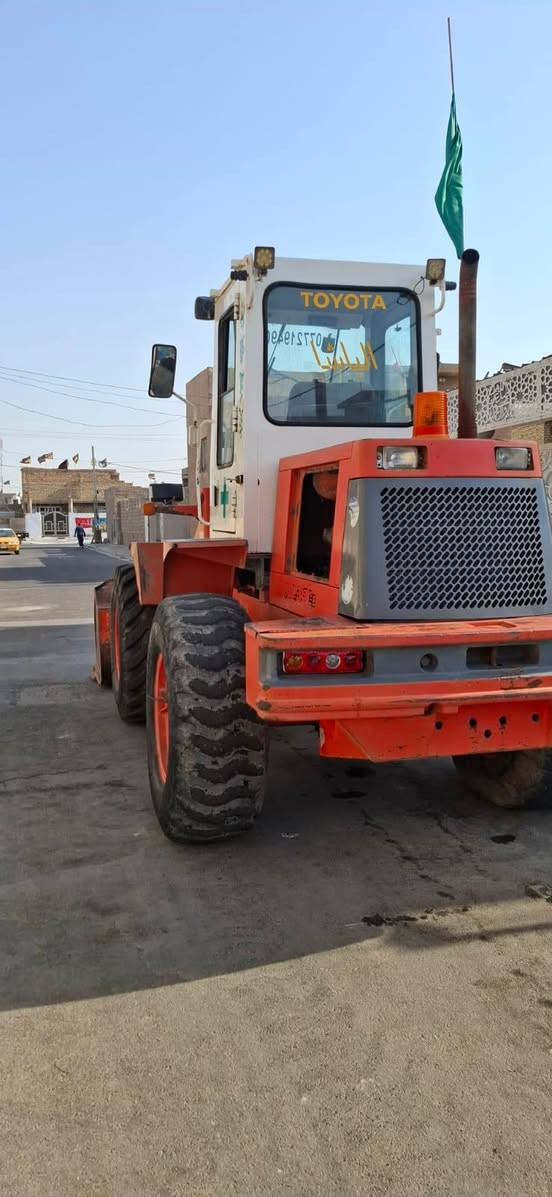 كاوسكي حجم ٥٠ محرك ازوزه ٦ بي بخار رقم وسنويه انكليزي بسمي شرط التحويل للبيع او امراوس حسب القناعه
***********
