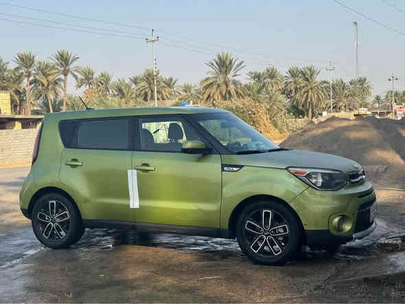 السلام عليكم 
كيا صول 2018 امريكي للبيع 
مواصفات EX تحكم ستيرن 
شاشه كاميرا ، كاميرا خلفيه مثبت سرعه 
محرك 2000 
رقم بغداد بأسمي 
بدون اي نقص جاهزه 
حادث مرفق بالصور بنيد فقط 
السعر 127 وبي مجال 
للاستفسار:*********** حلة
