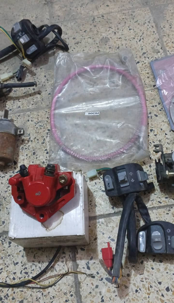 سلام عليكم غراض دراجه جان عندي محل وعزلته والياخذهن شلعه وحده يفرق السعر ابيعهن ارخص اذا عندك محل تعال خاص  
كور ماكس
فج بريك ماكس
صينيه بريك
صونده بريك
بوشه 55 ماكسه
بنزات بريك مال سكنس وماكس
تانكي بانزين كلاسك
جويترات 
كابريتر
سلف 
عقل دراجه وبعد هواي غراض


**إذا كنت صاحب هذا الإعلان وتريد حذفه لأي سبب، رجاءا أرسل رسالة إلى الدعم الفني**