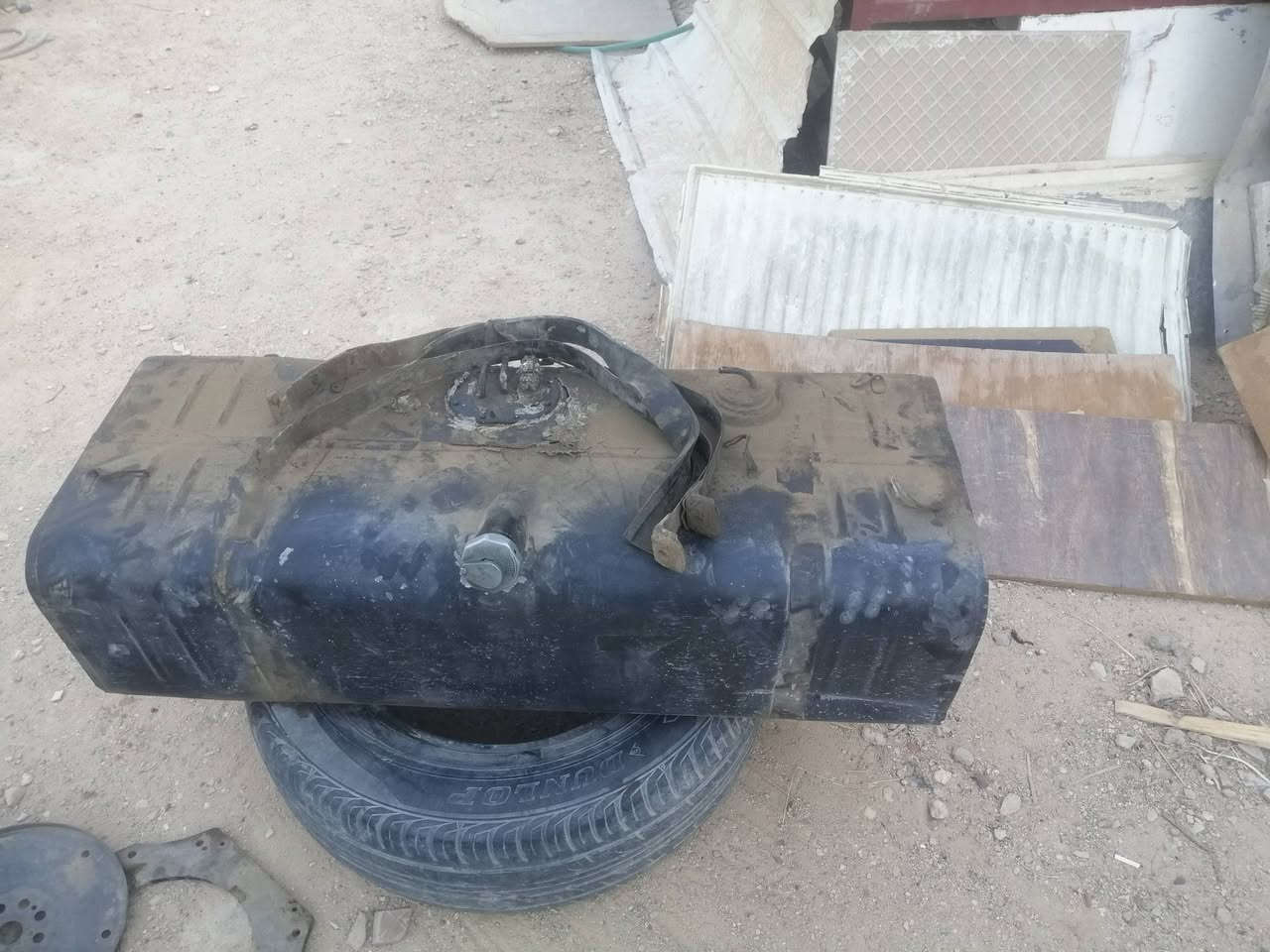 السلام عليكم
عندي اغراض مالكيا مسكر طرمبه العاليه طرمبه ناصيه دينما سيلف مال كيا مسكر تانكي 120 مال كنتر اذا االنوزلات واقفات يرادلهن  تجفيت باقي الاغراض كلهن شغالات

***********
