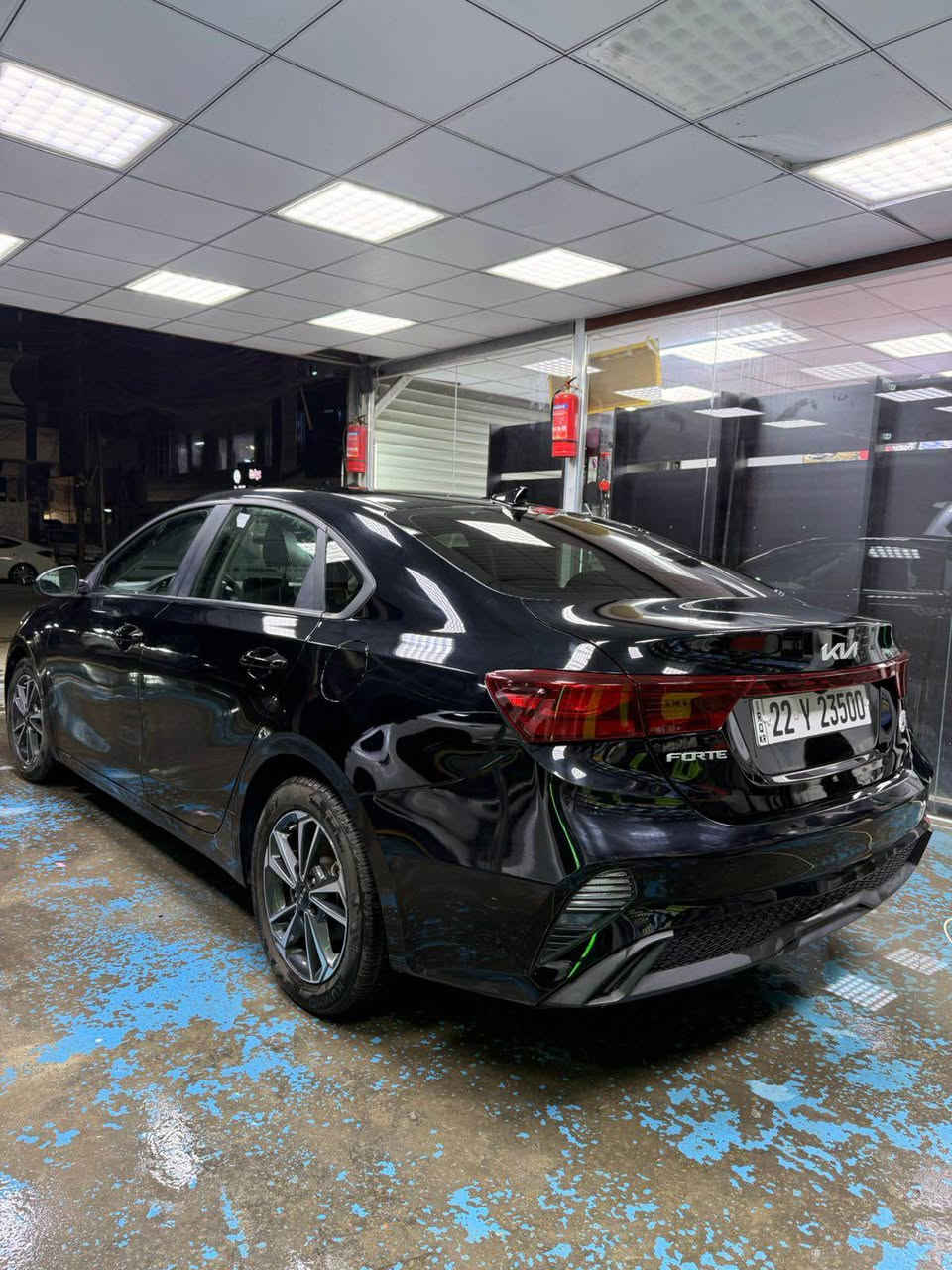 السلام عليكم 
كيا فورتي 2024 
بسعر مناسب اتصال وسهل ايرباك فقط استيران 
حادثه بسيط جاملغ وباب وحافه باب فقط يعني قطعتين صبغ بچم كبس ع وضع شركه سياره بدون اي نقص ماشيه 38 ميل فقط نص مواصفات 
مكاني بغداد جديده موبايل *********** بغداد, العراق
