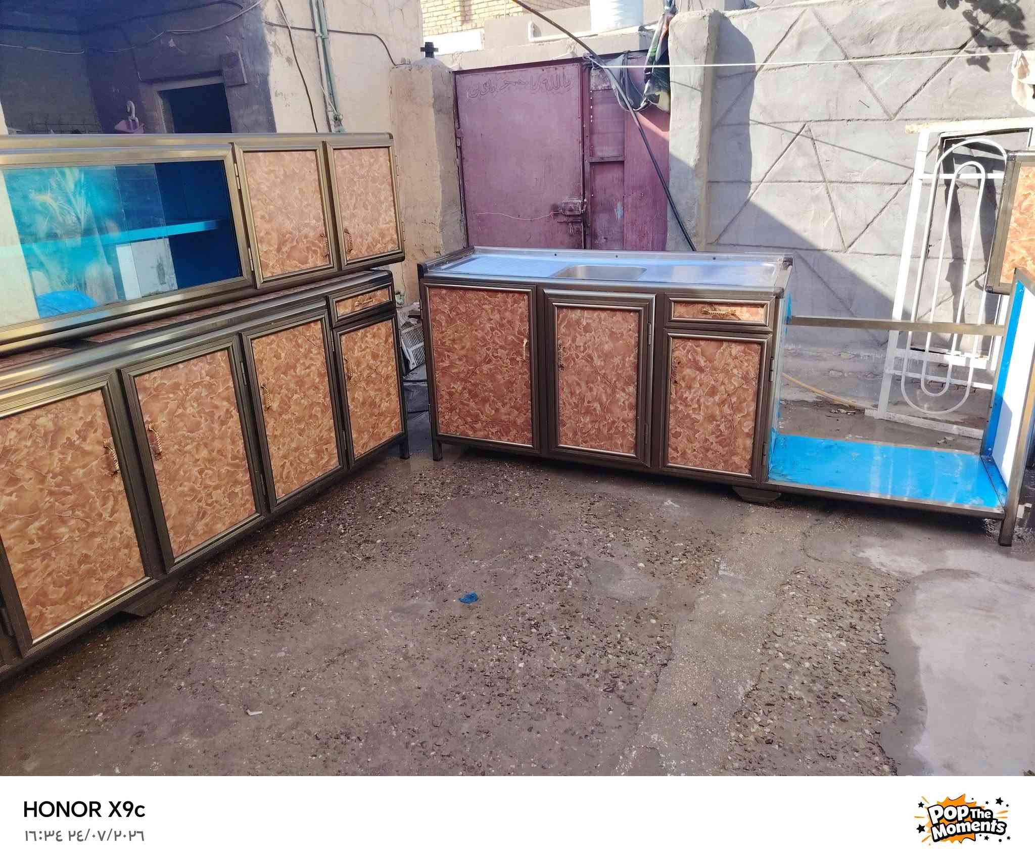 سلام عليكم كاونتر 3 متر   شرط النضافه شوفت عينك تجي وتشوفه القاسم قرب الحولي السعر 450 وبي مجال ***********
