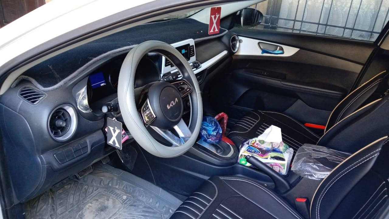 كيا سيراتو ٢٠٢٣ محرك ٢٠٠٠ ماشيه ١٢ الف أريده ١٧٧ ورقه بيه مجال مكان سياره حي الجامعه ***********
