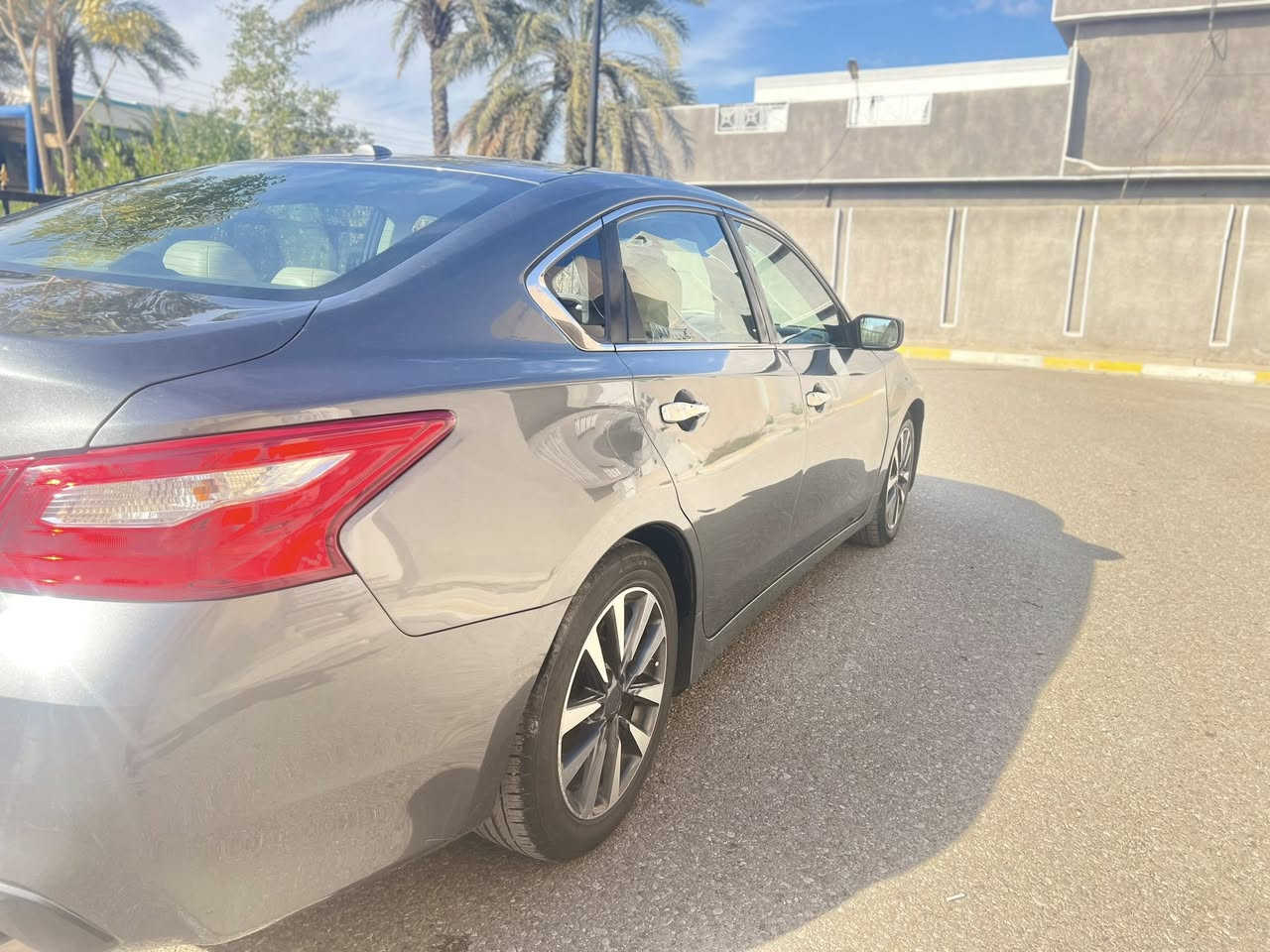 سلام عليكم التما 2017 امريكي كير محرك تبريد كله كفاله صدر جديد تدفئه و تبريد و ضرر السياره فقط صبغ بنيد من دون  دواخل كما مؤشر بالسونر المكان ديالى المقداديه السعر 125 و بيها مجال الرقم ***********
