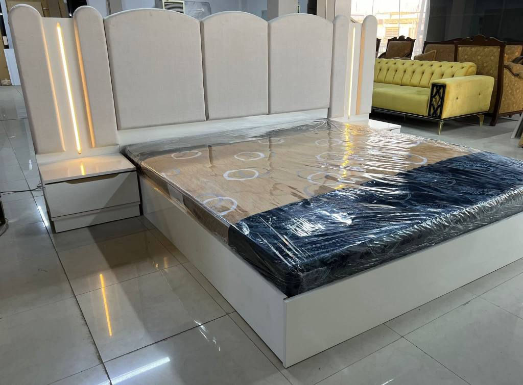 معرض سالم السنجري لبيع وشراء  الاغراض المنزليه المستعمل والجديد كافه غرف نوم كناتير كاونترات  ديوان قنفات عنوان حي النصر سايدين مركز العروبه قرب ماركت مكه وافران مكه
*********** وتس اب ماسنحر كركوك, العراق
