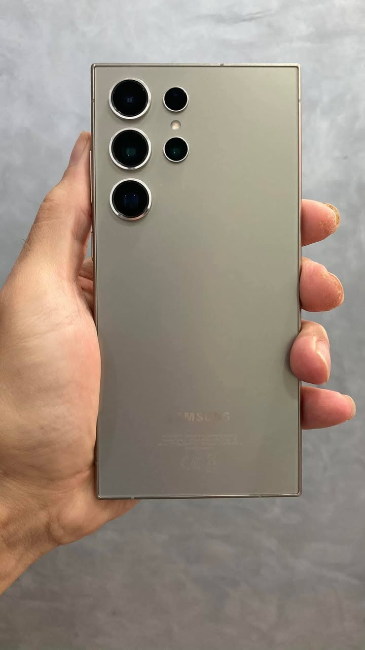 السلام عليكم              
اس 24 الترأ
عين الفهد
 الذاكره1: T.B
العشوائيه 12
   الون : تيتنيوم 
 ملحقات كارتونه 
+لاسق شاشا او كامره 
نظافة 100  استخدام قليل 
السعر مليون او250 الف  
 مكاني بغداد مدينة الصدر 
رقمي واتساب ***********
