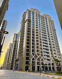 🏘️ شقق للايجار في مجمع أبراج النخلة السكني 🔑 🏠 مساحة 224m ◾ 3 غرف نوم ...