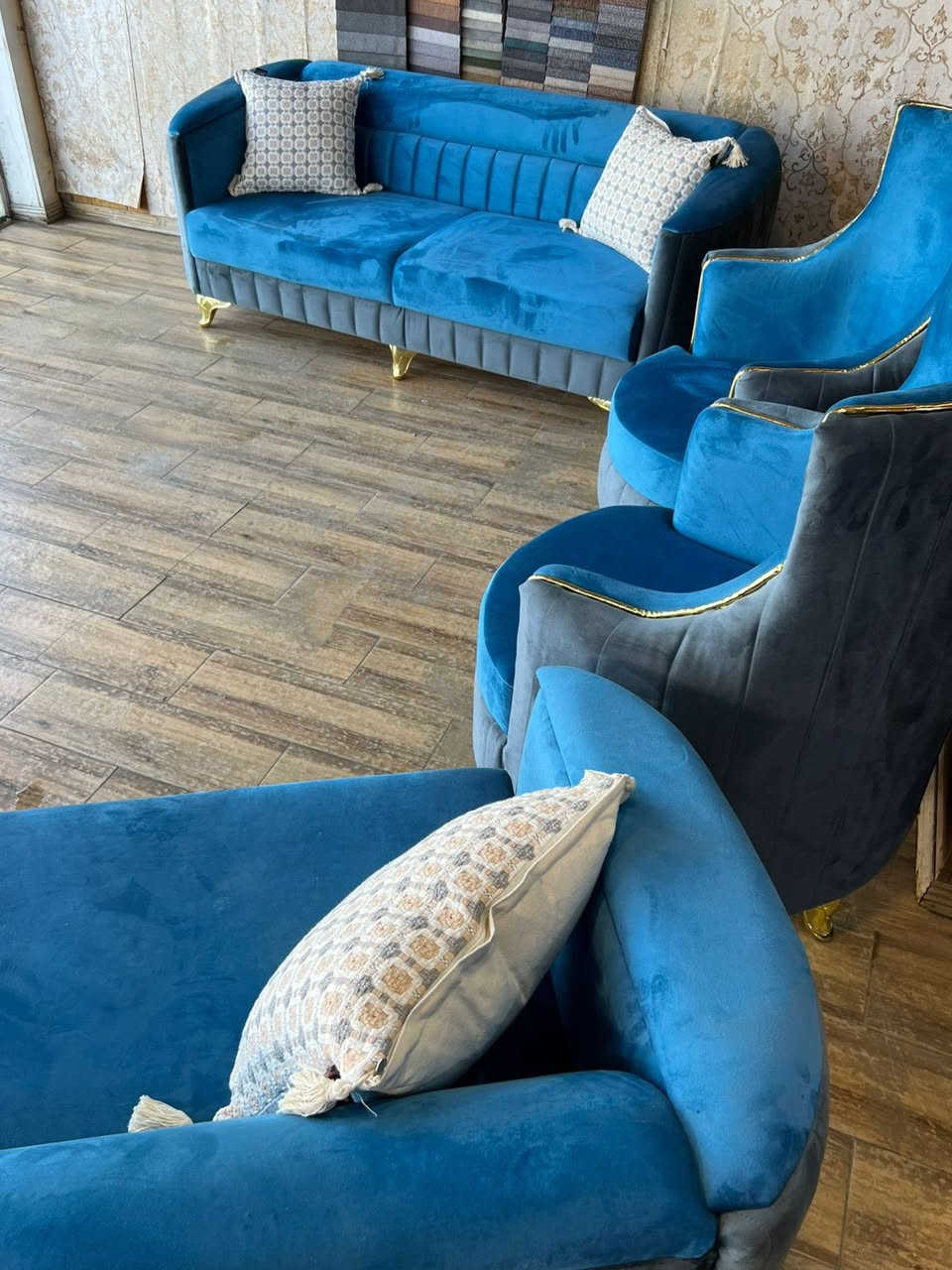 تخمً جديد 8 مقاعد للبيع
الحريه البستان مقابيل مدرسه سكينه 
***********
واتساب او مراسله الصفحه
