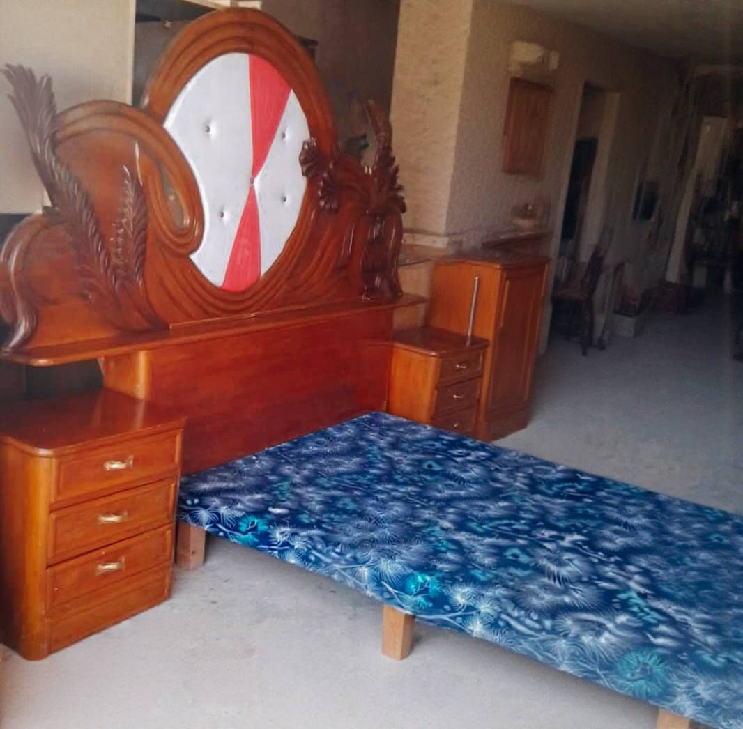 السلام عليكم للبيع غرفة نوم صاج متكونه من ٥ ابواب وملحق غرفه صاج  كامله وجاهزة من الصبغ للمفتاح نظيفه كلش السعر ٤٧٥ الف قفل مكانها بغداد #متوفر توصيل بكروة للحجز مراسله الصفحه


**إذا كنت صاحب هذا الإعلان وتريد حذفه لأي سبب، رجاءا أرسل رسالة إلى الدعم الفني**