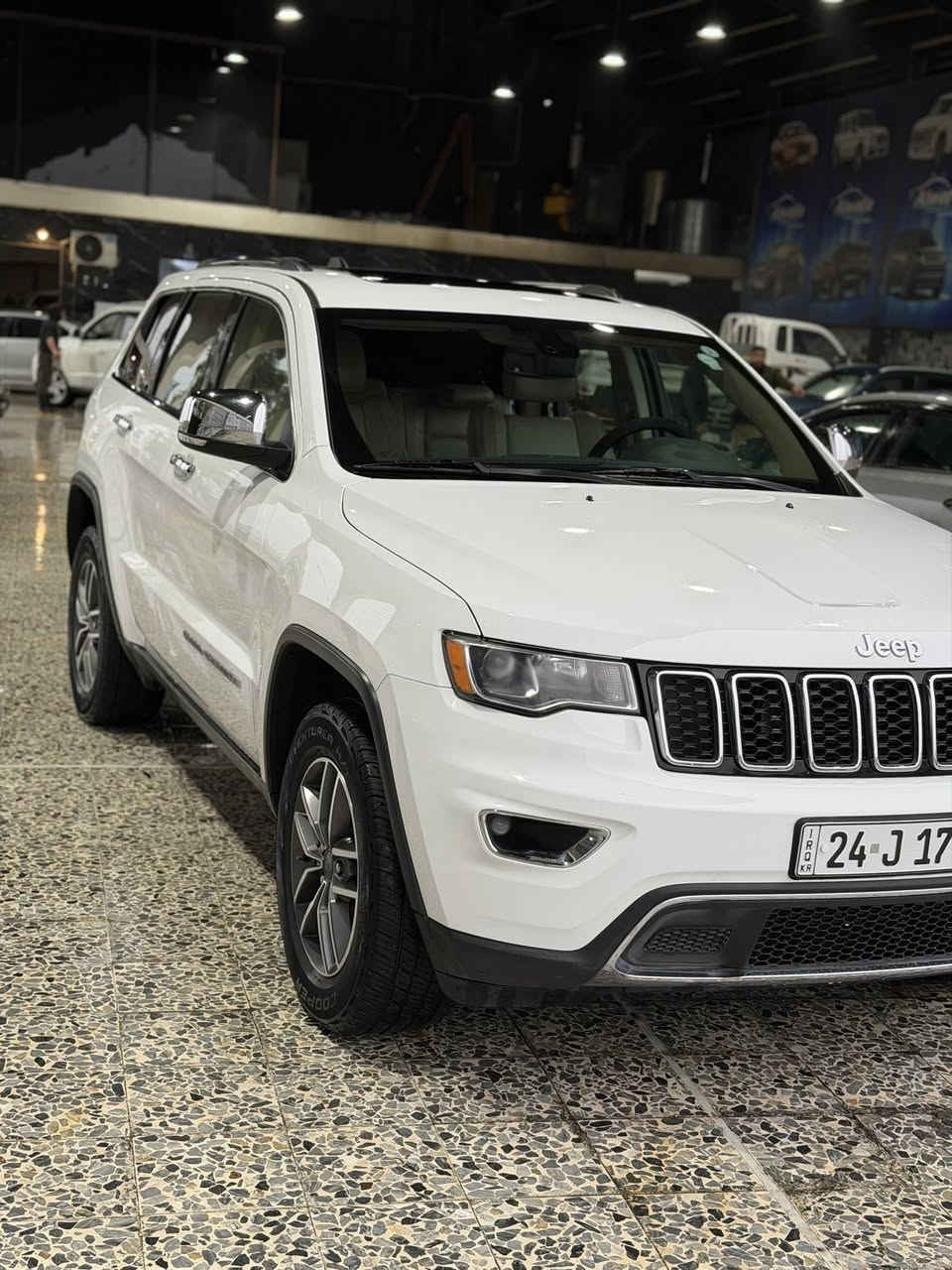 جيب موديل Limited 2020
سياره مكفوله من كلشي حتى الدعاميات
صور السونار مرفوقه 
رقم دهوك سنوية بسمي
هزه جديده سنويه جديده V6 3600
ماشية 80mi 
-ماوس وضيعات قياده
-فتحه سقف بانوراما
-كشنات جلد 
-رادارات  360
-تشغيل عن بعد 
-بصمه
-شاشه جبيره 
-كامره  دواره
-تحكم سترين
-كشنات خزن
-هيتر مري
-لدات صباحيه
-صندوق كهرباء
-كشنات تدفئه تبريد 
توقف ذاتي
كلش هواي بيها مواصفات معروفه ال لمتد 
السعر 270 وبيها مجال حك الجيه
بغداد المنصور 
***********
