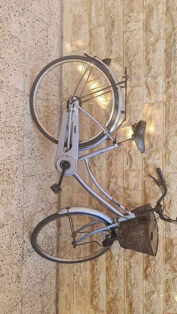 للبيع  سعر 70  تواصل ***********
