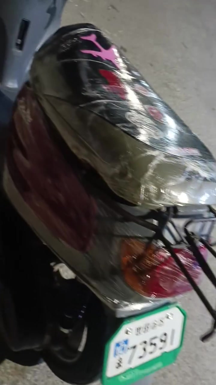 ماطور نفخ للبيع 🛵
محرك شرط وضع شركه 

شاصي شرط 

كهربائيات كلها شغاله 

نكره سلف 

طخم تاير جديد
قبق الهندر ما مفتوح
السعر (450)وبي مجال للشراي 

التفاصيل : اتصل 

الهاتف :***********
بي شخوط

