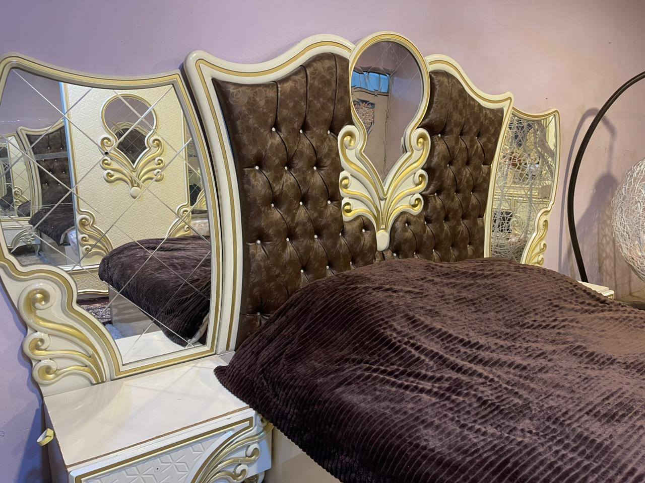 غرفة جديدة سعرها 850 مع الشد والنقل داخل الموصل
للاتصال ***********
