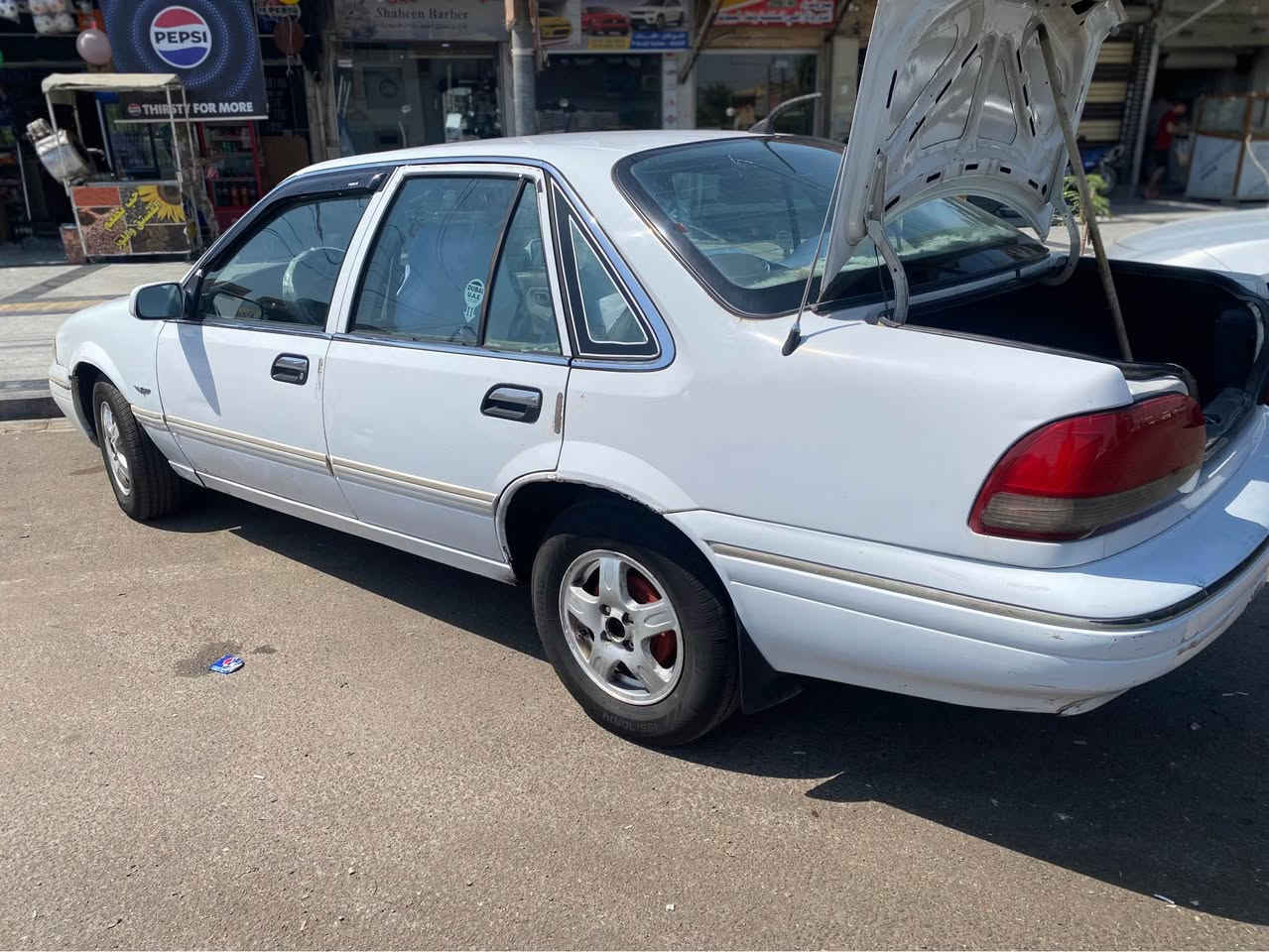 للبيع دايو برنس موديل 1996   سنويه مشروع وطني   بي دفتر بانزين.   السعر 30 . بي مجال.   
رقم هاتف  *********** كركوك, العراق
