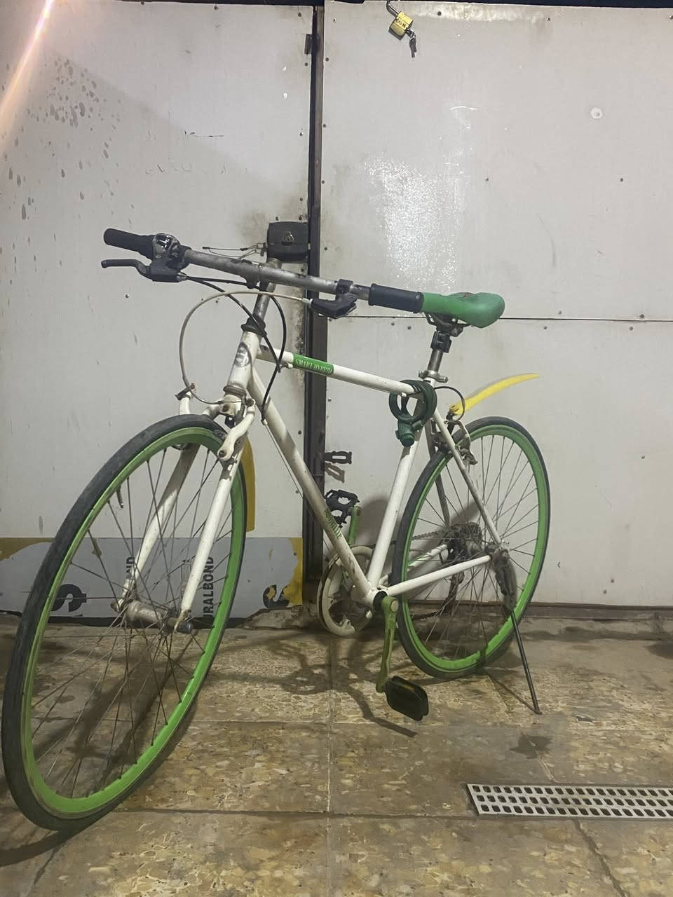 السلام عليكم 

بايسكل للبيع c700 بايسكل نضيف تايرات جوب جديد ،استخدام قليل ومختم smart

السعر. 115 وبي مجال

شراي يتصل على رقم

***********

عنواني المحموديه حي العسكري
