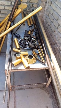 غراض مال امحجر الالمنيوم الدنك عدد 3 وبواري عدد 2 طولهن 2500 متر والبا...