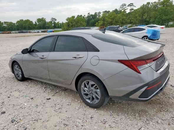 النترا وارد امريكي هايبرد 2024  
سياره جديده جداً نص فول مشي 14 الف ميل 
سياره مُسجله تقرير غرق ولكن السياره سليمه مئه بالمئه من اي ماء . 
مكان السياره بغداد شارع فلسطين 
السعر 160 وبيها مجال 
للتواصل ‭0770 985 6437‬ متوفر واتساب
