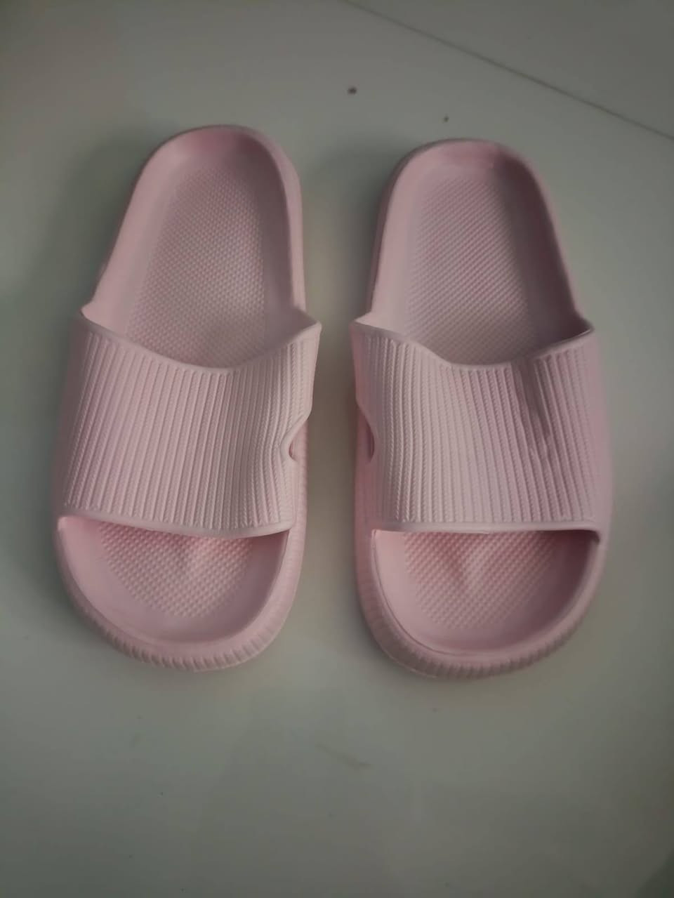 السلام عليكم  احذيه شي ان عنوان المحل ابي غرق السوك مقابل مجمع الحسين الطبي مجاور  ابو الالبان فرع المخبز الاتصال *********** اهلا وسهلا يوجد توصيل
