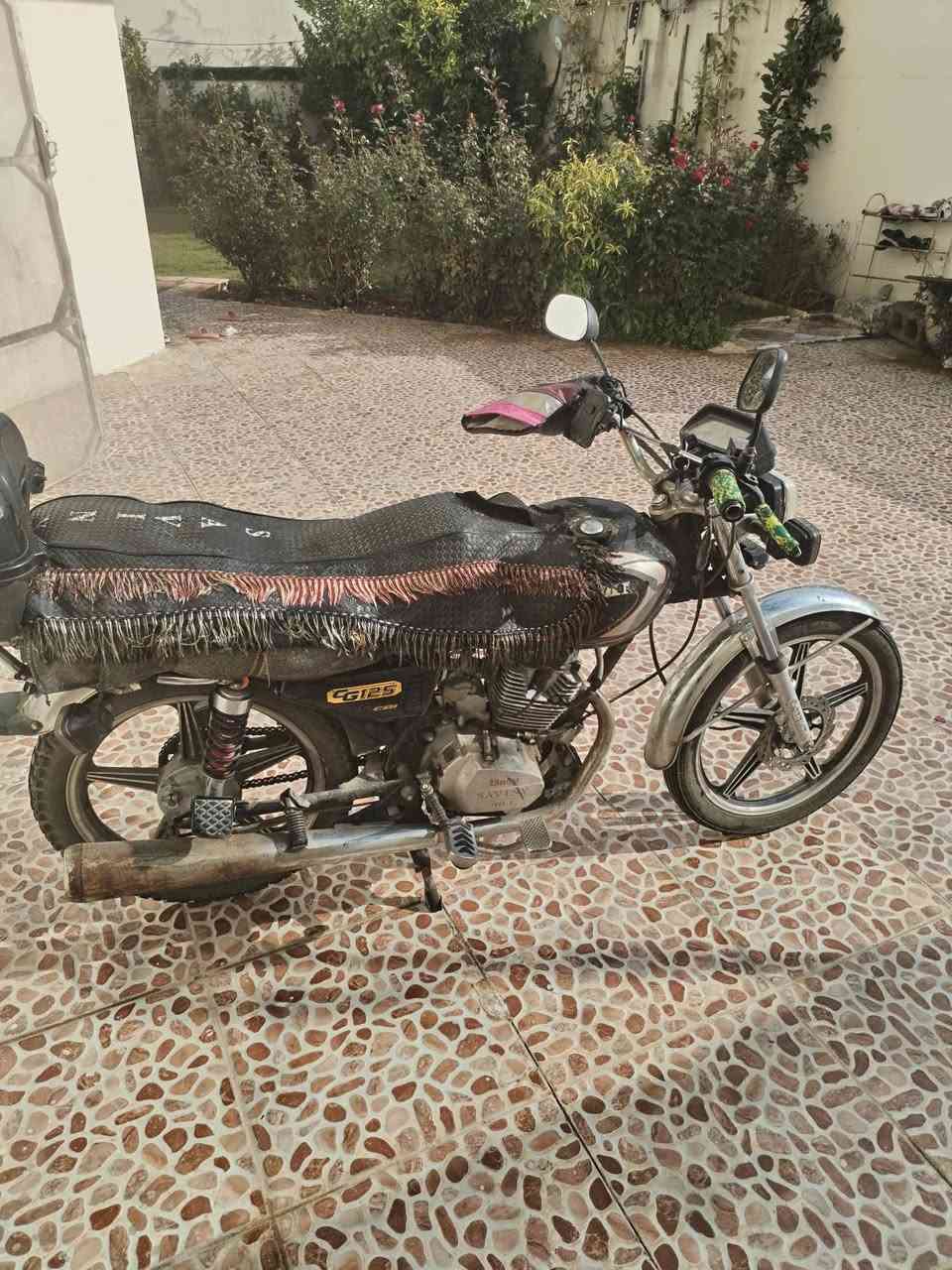 موطور البيع منفيس موجود تواصل ع رقم ***********
