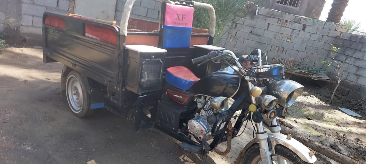 السلام عليكم ستوته ٢٢ رقم وسنويه انكليزي شخط مابيه محتاج ورايد ابيعهه
***********
