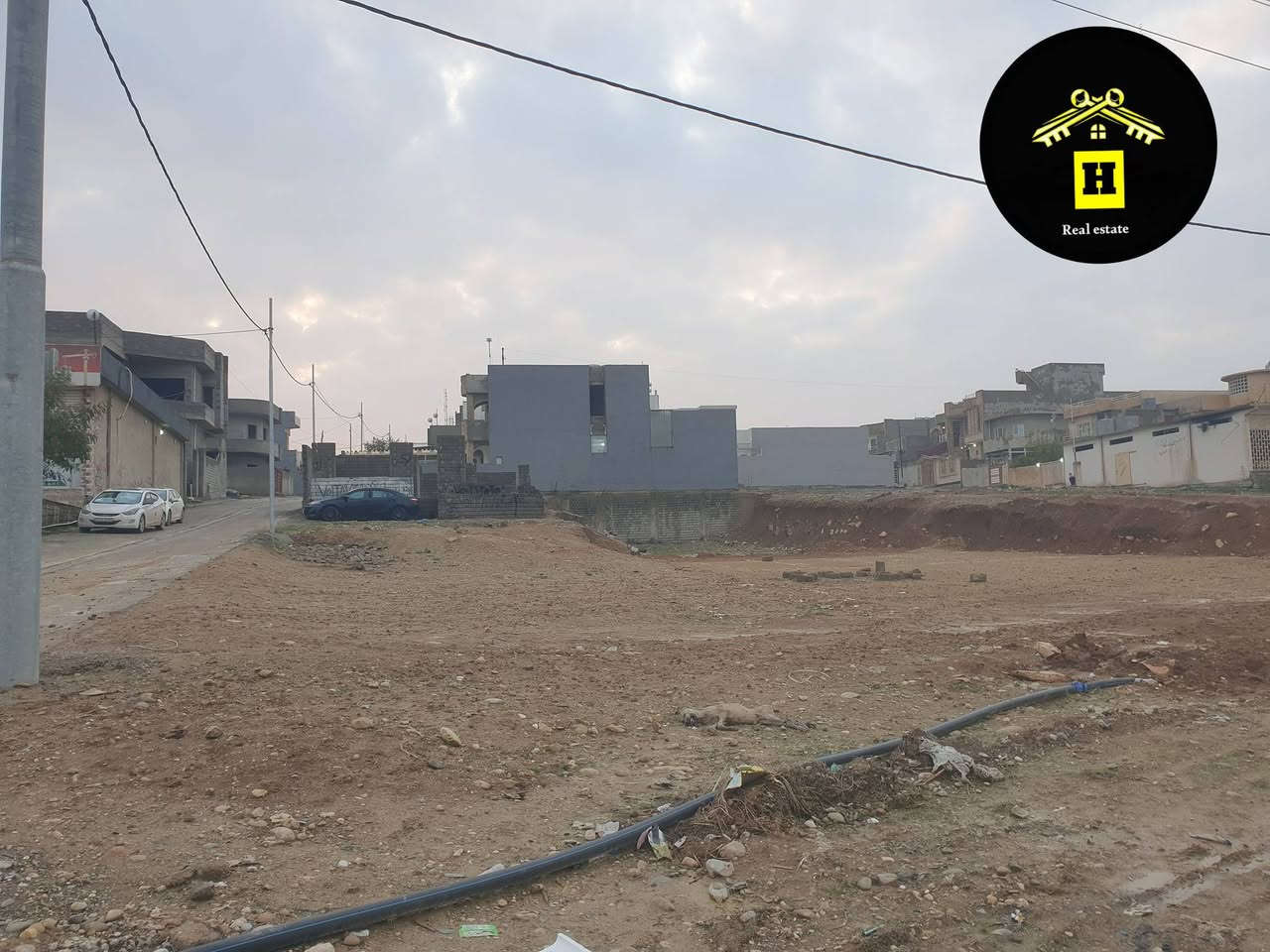 #مكتب_ارض_الملتقى_2

تجاري ‼️بسعر مناسب 

هيكل ركن بحساب ارض للبيع تجاري 
المساحة 400 متر ركن 

يصلح شركة او مجمع طبي او عمارة تجارية
 
الموقع القوسيات طريق دهوك مقابل مول الشام 📍 
سند زراعي +وصل بلدية 
 وبسعر مناسب 
لمعرفة السعر او للإستفسار اتصال على الارقام او مراسلة الصفحة او مراجعة المكتب 

*********** هزاع 
*********** هزاع
*********** مرشد

عنوان المكتب القوسيات طريق دهوك مجمع المختار
