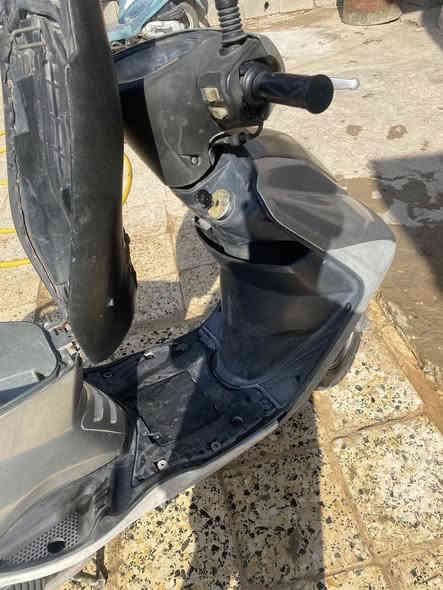 دراجه البيع سعر خاص شرط ما مفتوح بيه برقي واحد عوزه باتري تشتغل سلف وكرهبايات وبكان رفاعي يم سيد مناحي رقم ***********
