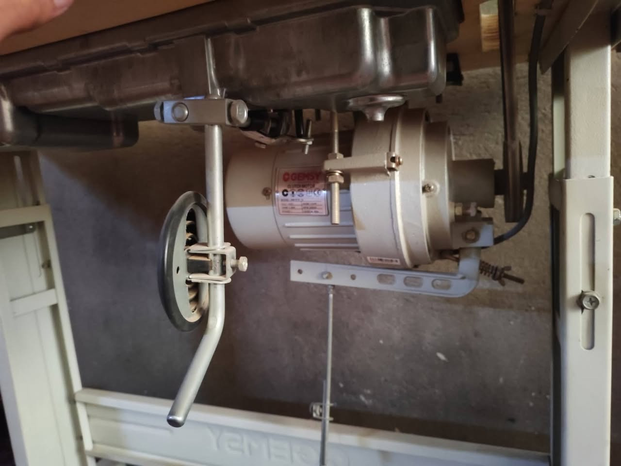 للبيع كلش نضيفه ومكفوله شرط ممفتوح برغي بيه
***********
