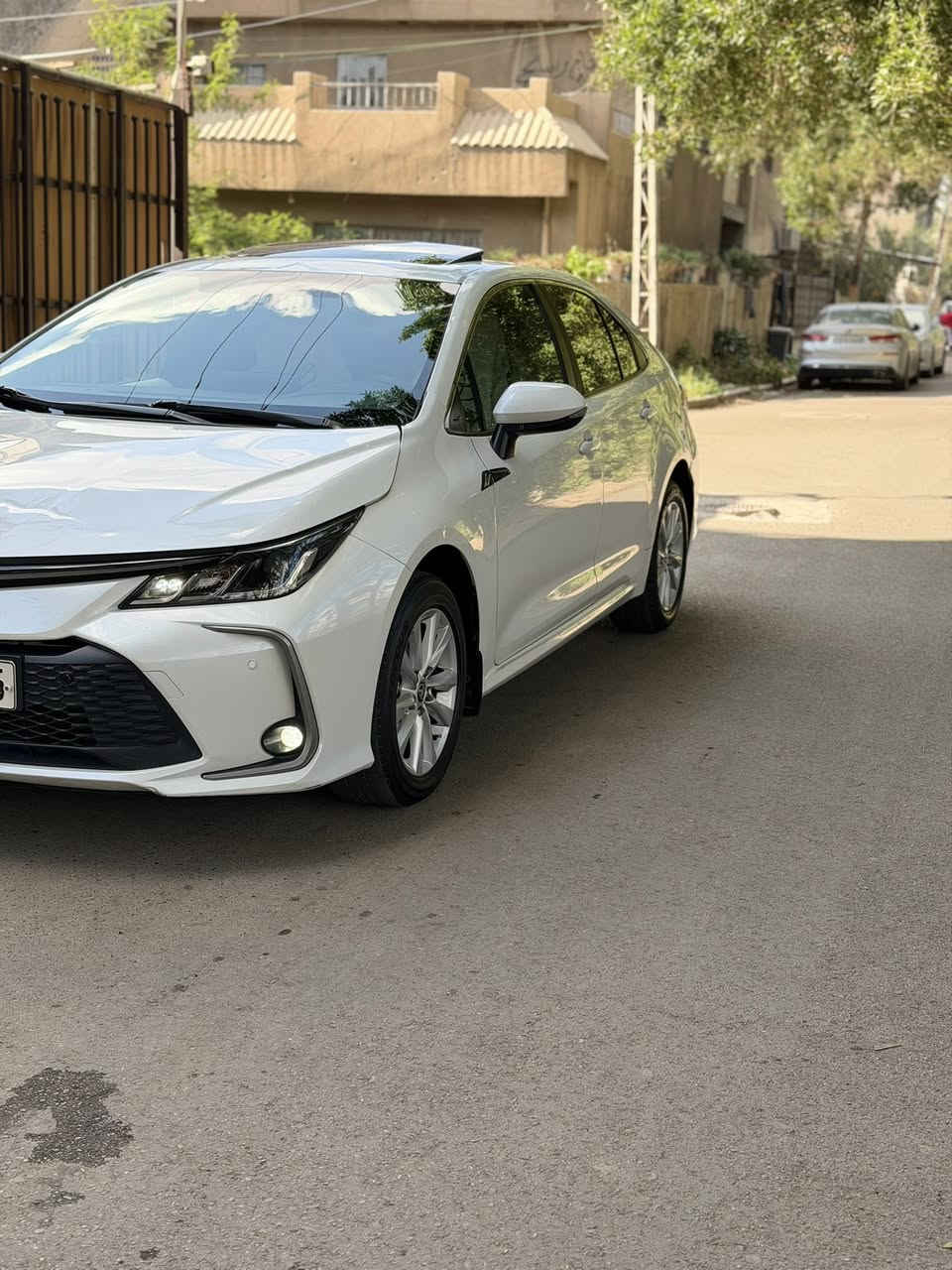 سلام عليكم 
كورلا2024 ساز 
مواصفات 
شاشه 
بصمه 
تحكمات ستيرن 
فتحه سقف
شحن واير ليس 
مري شفط 
تبريد قطعتين 
اشاير ترحيب عند الاقتراب 
بصمه ابواب 
سياره كلش جديده 
مكفوله من الصبغ 
السعر 160 وبيهه مجال بسيط 
مكان بغداد العامريه 
رقم ***********
رقم ***********
