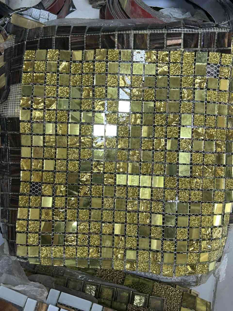 عرووض وتخفيضات 50‎%‎على كافه الايتمات الموجودة بلمحل بمناسبه عيد الفطر المبارك.                     يتوفر لدينا 
*بديل الخشب
*بديل الرخام عظم عاج
*بديل الرخام لاصق ذاتي
*بديل سيراميك
 *زجاج
*مرايا
*ورق جدران
وكافه اصناف الديكورات
العنوان واسط الكوت خدمي منطقه السلام
***********
***********
