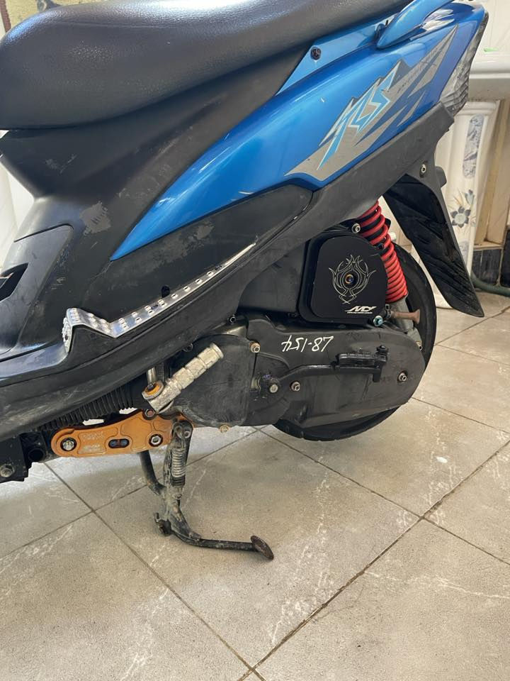 ماكس  لون مميز وبلادي بوشه ٥٥ بلاد.  الدراجه ٥٥ ابلاد 
تزويد خير من الله.  
 ١-فج 
٢-فلنجه ncy
٣-شيال اصلي 
استان بوش اصلي 
قبق شوته ابلادي اصلي 
صالنصه صجميه 
سلف كوسو 
فراك بريك 
زوج كلجات ديشو 
مروحه رياضيه بلاديه هيه وبراغيه  بوش 
الدراجه مزووع زرع براغي  كله براغي بلاديه رياضيه بوش. هنه وواشراتهن 
بوشه TTMRC ٥٥ بلادد 
الي ما يعرف بيه وبلغراص الي بيه خل يعبر المنشور.


**إذا كنت صاحب هذا الإعلان وتريد حذفه لأي سبب، رجاءا أرسل رسالة إلى الدعم الفني**