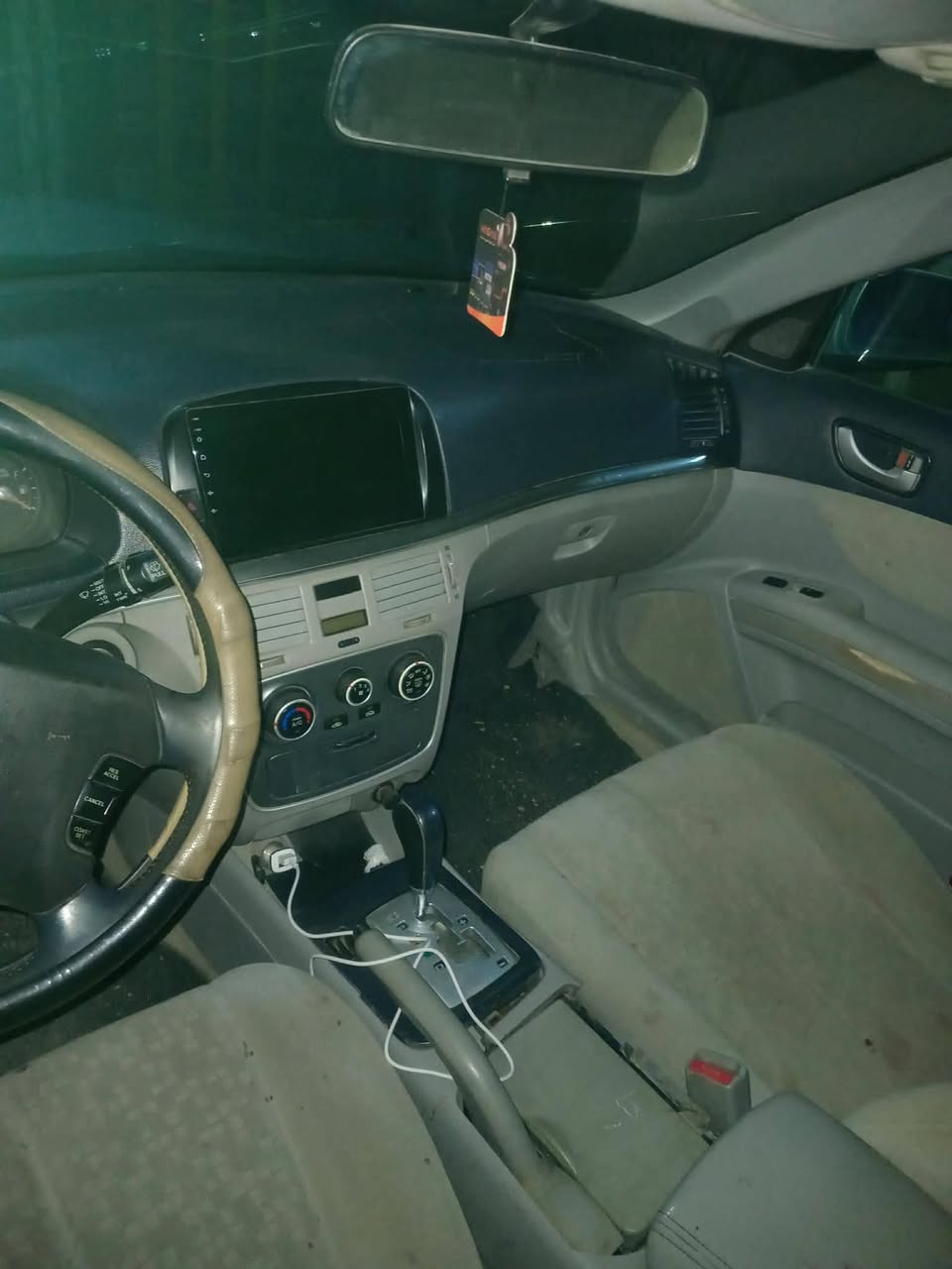 سوناتا 2006فول مواصفات 6س 
السعر 90بي مجال 
***********
