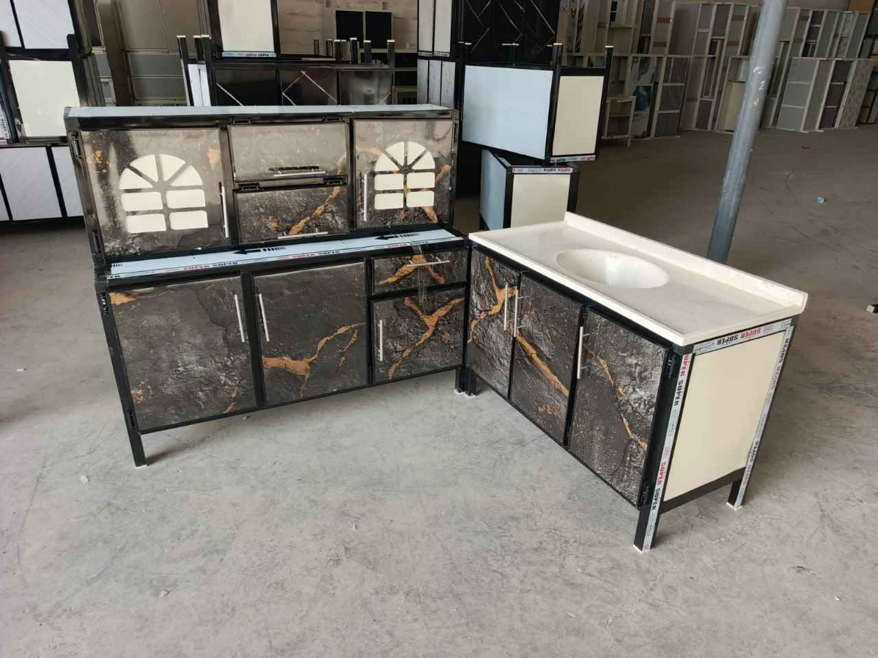 كاونتر 3 قطع ارضي وملحق قياس متر ونص 
..مع سنك متر و٢٠سم مرمر.
💥 (المنيوم صيني )💥


**إذا كنت صاحب هذا الإعلان وتريد حذفه لأي سبب، رجاءا أرسل رسالة إلى الدعم الفني**