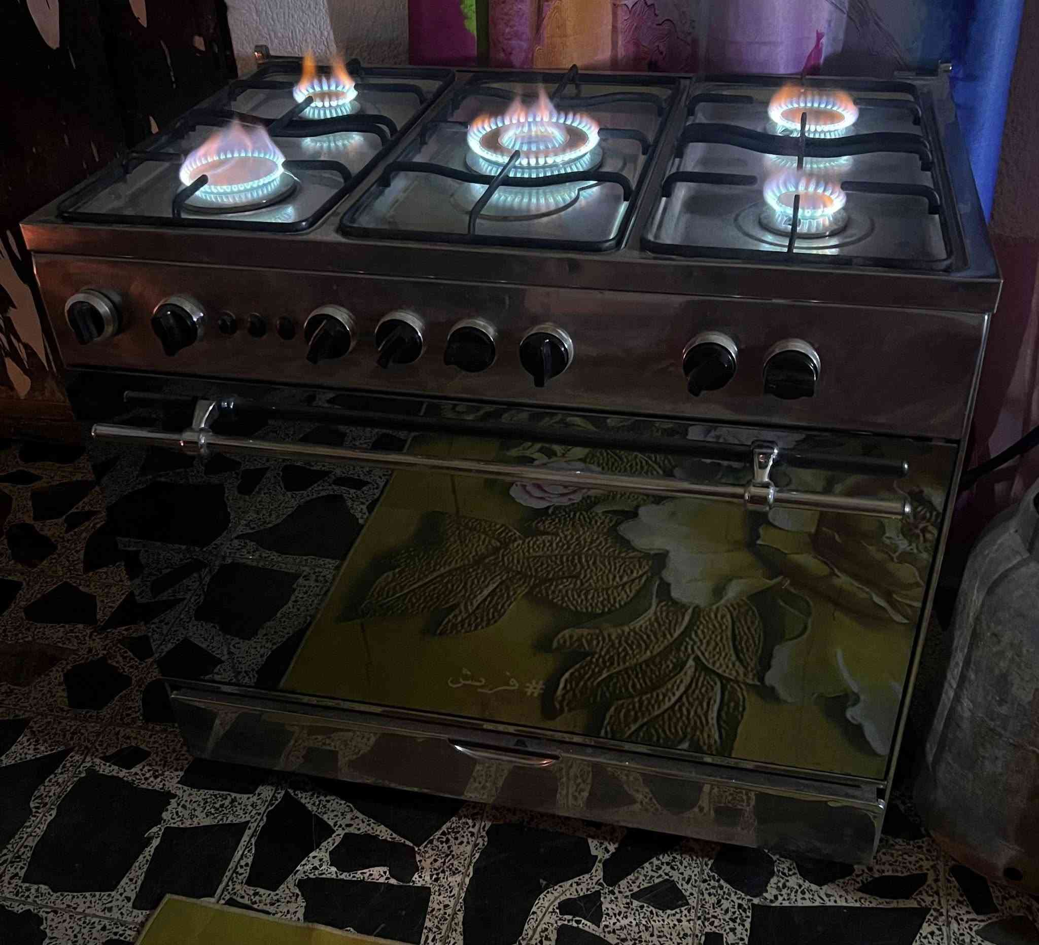 طباخ للبيع  ***********
