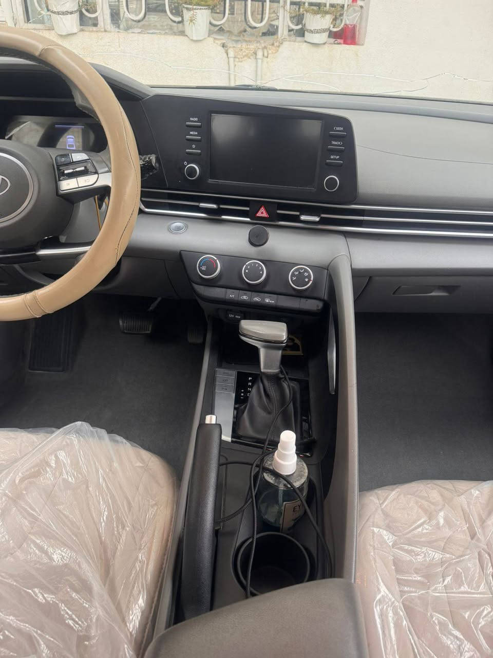 السلام عليكم النترا 24 اصلية مكينة 2000 خليجي فول مواصفات
 فتحة بصمة 
تشغيل عن بعد حساس
 امامي خلفي 
صندوق ذكي مري شفط ماشية 33 مكفولة بيها فقط شخط بسيط بالجاملغ بغداد بااسمي 
***********
السعر ١٨٣ وبيها مجال
