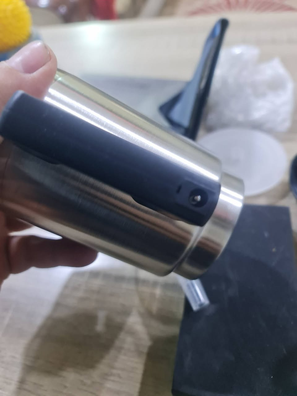 توفر حديثا
جهاز النانو سيراميك 
يزيل الاصفرار والخدود والتأكسد من المصابيح والعدسات الامامية للسيارات والكثير من الاستخدامات  
الجهاز اصلي كامل ملحقات
متوفر توصيل لجميع المحافضات


**إذا كنت صاحب هذا الإعلان وتريد حذفه لأي سبب، رجاءا أرسل رسالة إلى الدعم الفني**