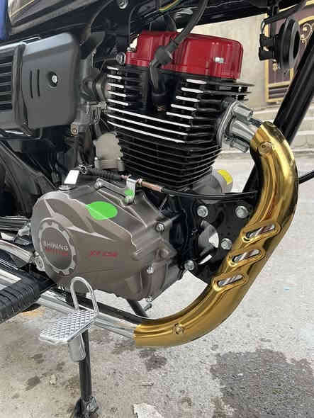 السلام عليكم 
دراجه شاينك للبيع موديل 2025 مرقمه بغداد دراجه زيرو ماشيه بس 2000 الفين صار شهر من امنزلها من الرمبه شخط مابيها السعر مليونين 
تواصل واتساب ***********
