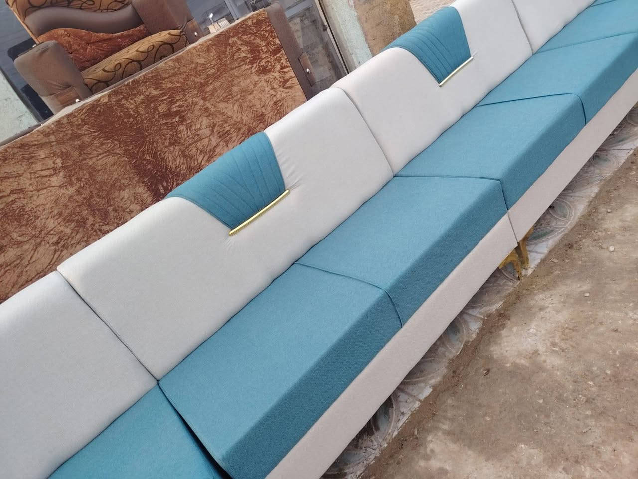 تخمين ٢٠ نفر نفس الشي جدد تسكام بلوك اسود مامستخدم سعر جوه السوك عنوان المعمل ديوانيه تقيه يم ساحه توديع معمل ومعرض ورده الربيع رقم *********** بي وتساب متواجدين
