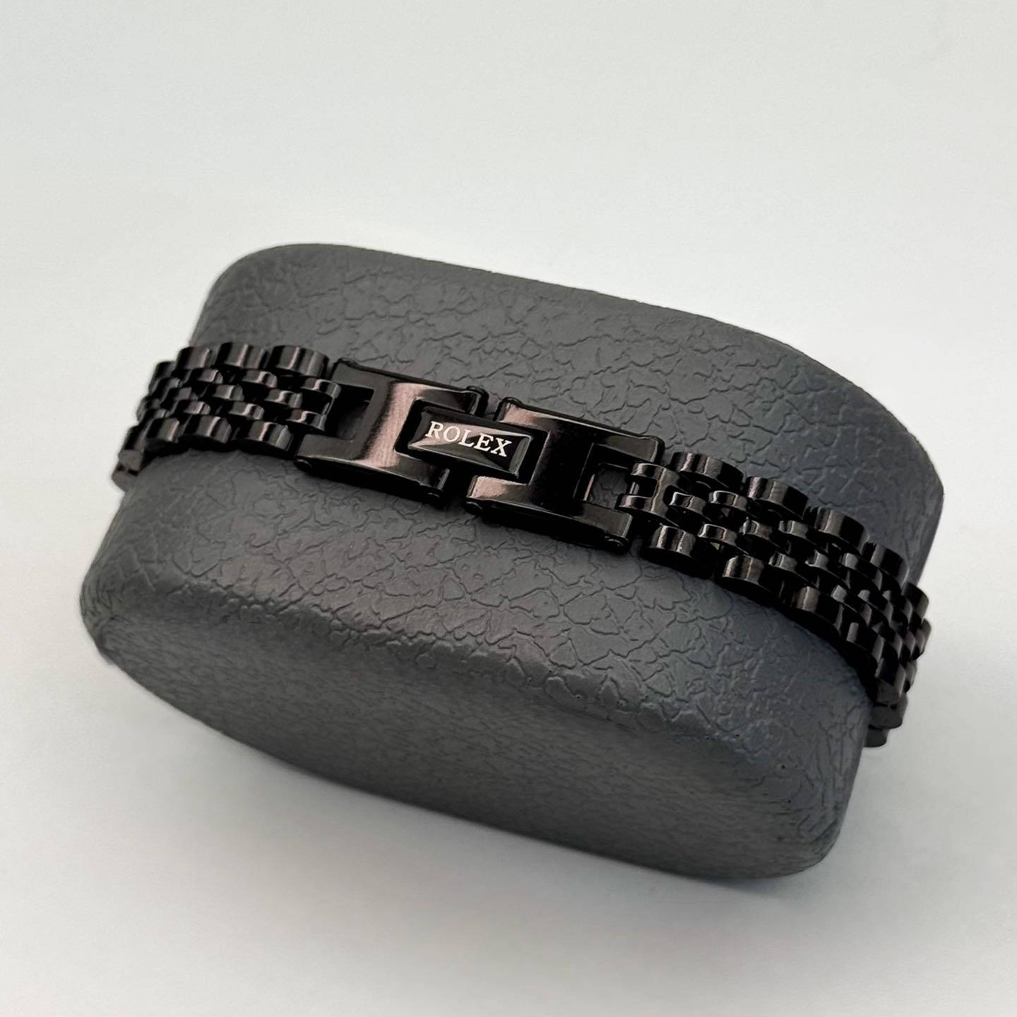 Zain_Pazaar
سوار رجالي ماركة ROLEX

المواصفات
.المعدن ستيل 
.اللون أسود
.ضمان سنة على الطلاء
.يأتي مع علبة جلد

السعر 25.000 شامل اجور التوصيل
يوجد توصيل لجميع محافظات العراق 

للإستفسار:***********
او مراسلة الصفحة

#ساعات #رجالي #توصيل #f #اكسسوارات #العراق #m #a #ملابس #ماركة #tiktok #instagram #fashion #facebook #تجميل #أناقة #هدايا #هدايارجاليه #هدايامميزة #ضمان #hublot #followforfollowback #explorepage #ex #explore #share #like #instalike #save #money
