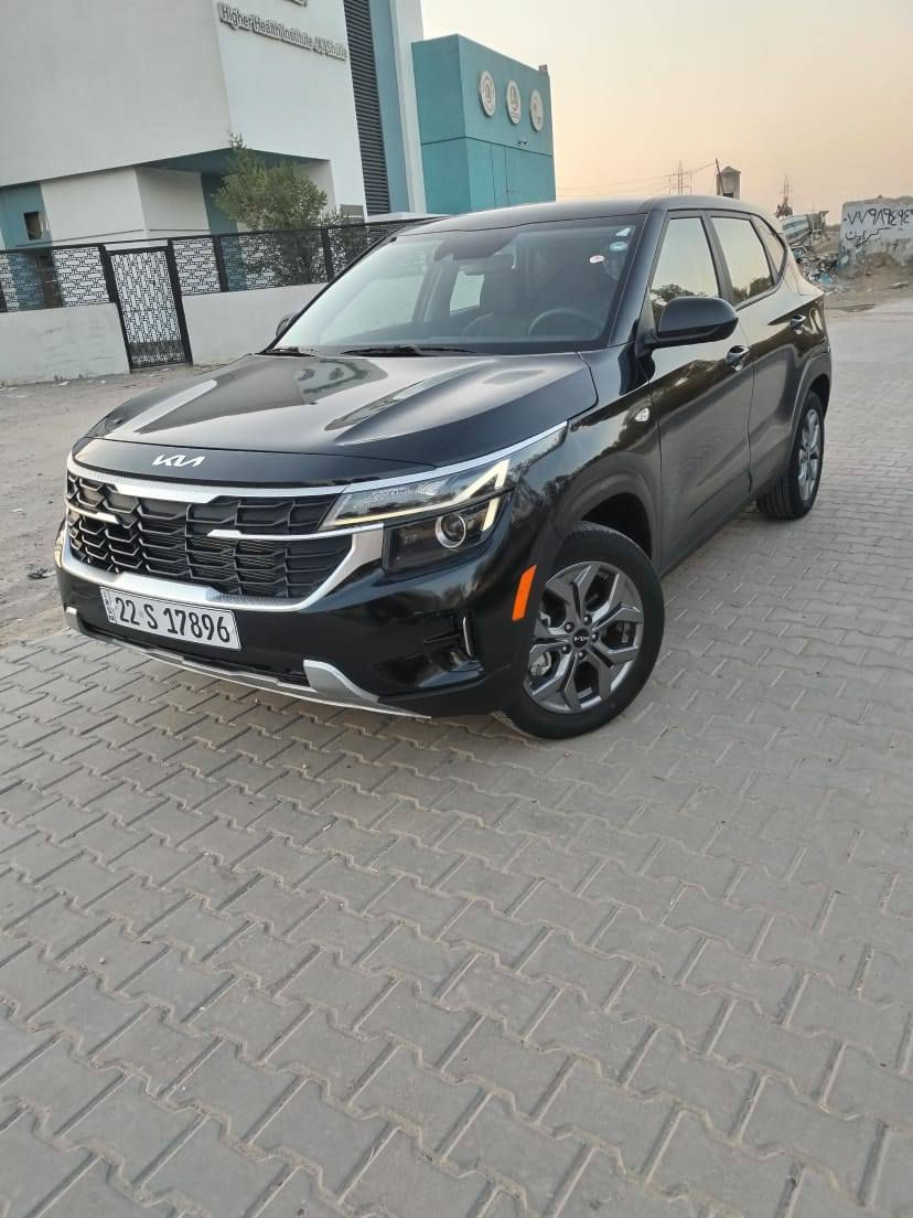 كيا سليتوس موديل 2024 رقم أربيل الجديد فحص وهزه جديد
ماشيه 11 الف
مواصفات نص فول
محرك 2000 دوش 
شاشه جبيره دشبول الكتروني فور ويل
ويل كاب انضمه قياده
تحكم ستيرن فول
راذار جانبي نقاط عمياء
حادث السياره بنيد فقط بدون دواخل ارباك فقط ستيرن سونار السياره بل منشور 
السعر 157  مكاني بغداد الكرخ 
رقمي ***********
