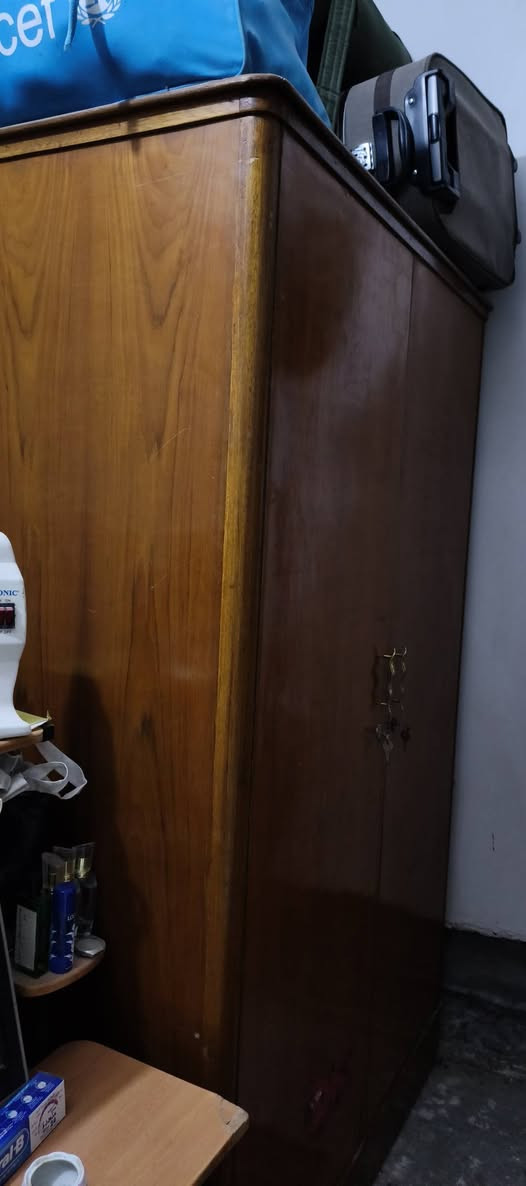 السلام عليكم كنتور بابين تسكام قياسات استندر الظهر جرجوبه نظيف كلش وأهم شي مابي أرضه بحي البكرلي (***********)( ***********)
