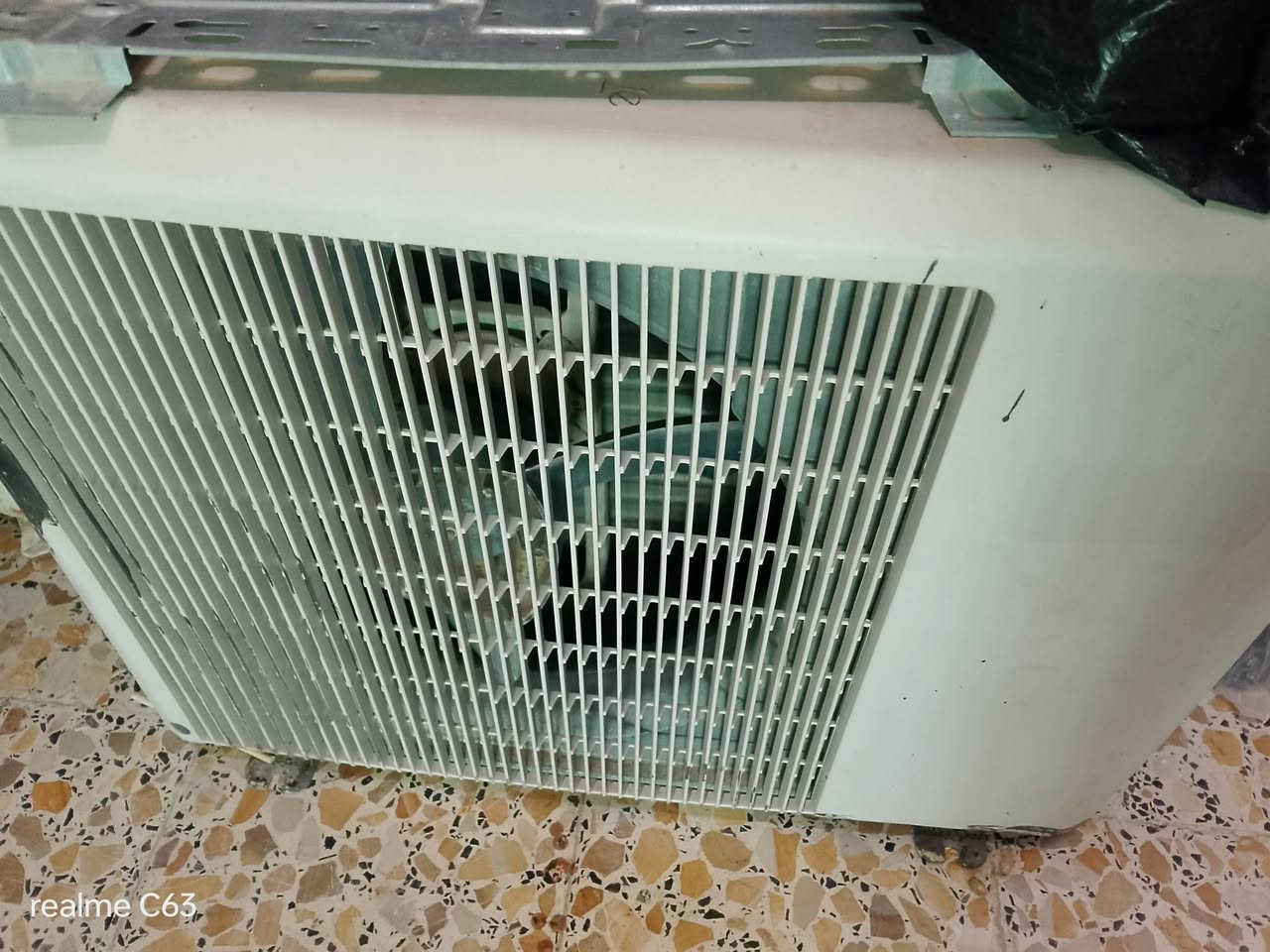 سبلت البيع طن سعر 250وبي مجال جديد ***********

