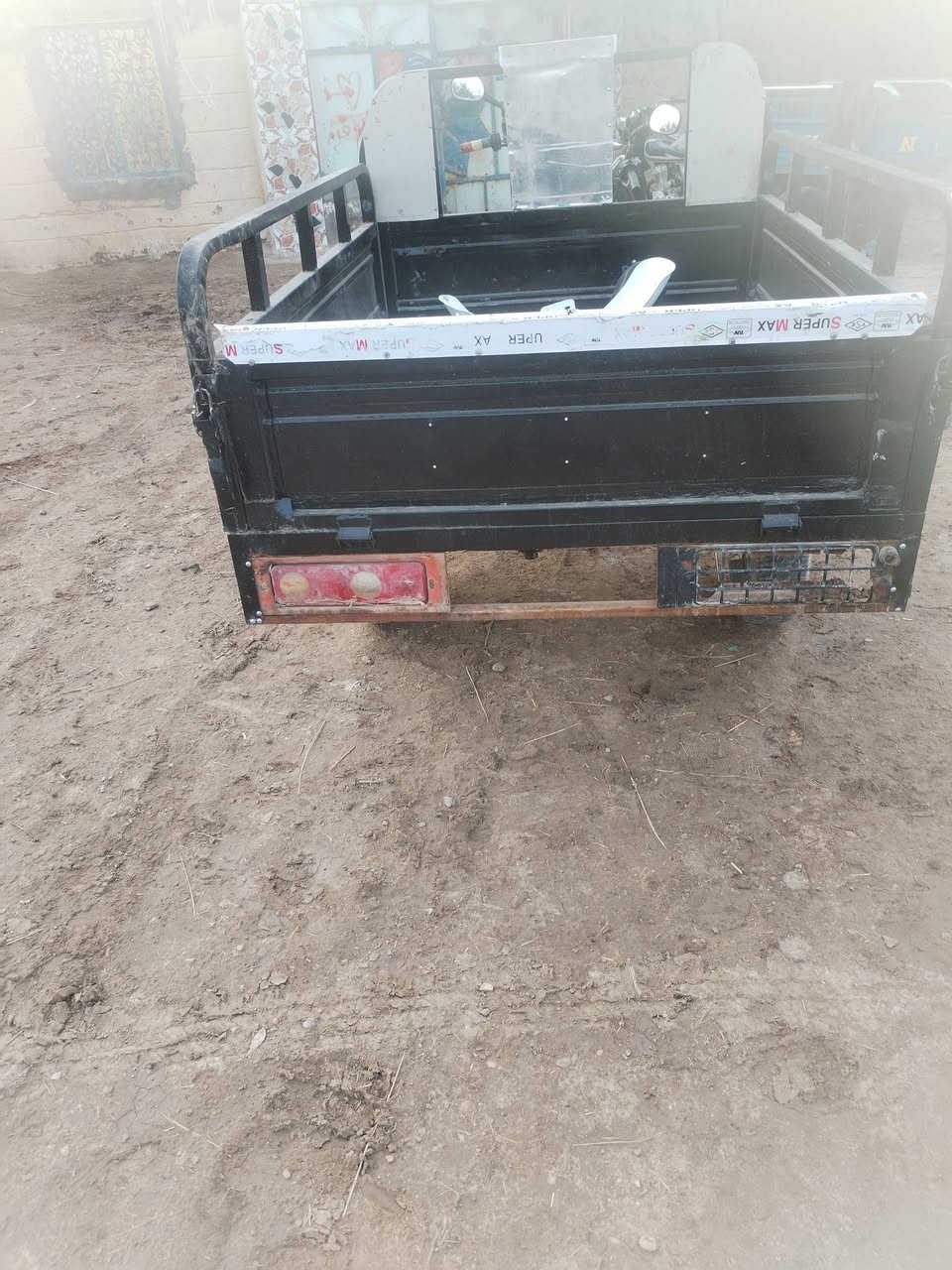 السلام عليكم ستوته لبيع موديل ١٨ستوته حلوه ومتوازي عله بيعته عندي ضرف ***********
