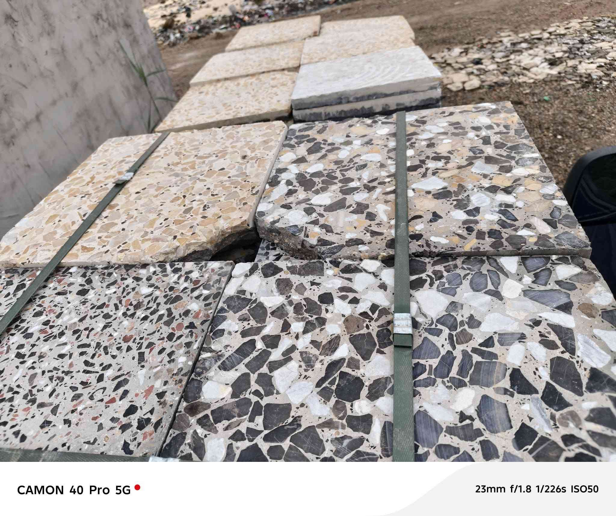 ‏كاشي مثلم من الأطراف و مشكل الوان
‏بيهن 5 سكيبات  تقريباً 
‏
‏سعر القطعه 250 دينار 
‏
‏متوفر توصيل لكل مناطق بغداد و الأطراف حسب المكان 
‏
‏واتساب للتواصل ‪***********‬
