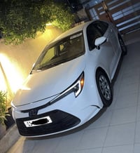 للبيع كورلا هايبرد ياباني اصلي 2025 وارد امريكي دخول جديد ماشية 4 الف ...