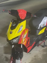 دراجه شحن سكنس ملف 2000 استعمال جدا قليل  سعرمليون و100الف بغداد بدايه...