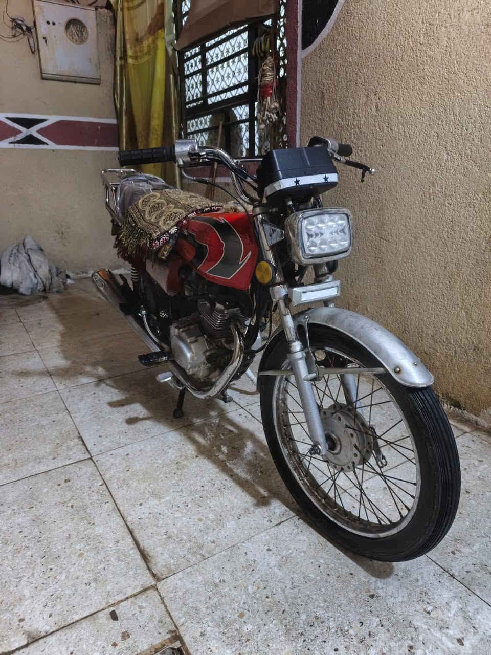 اربعه كير اوراق  تايكر موديل 21 نضيفه
تجي البيت تشوف بعينك 
السعر 400 وبيه مجال


**إذا كنت صاحب هذا الإعلان وتريد حذفه لأي سبب، رجاءا أرسل رسالة إلى الدعم الفني**