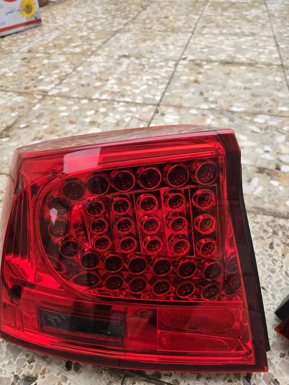 السلام عليكم بك لايت جارجر موديل 2010 تايوان اصلي 
مكاني ميسان هاتف ***********  توصيل متوفر 
***********
