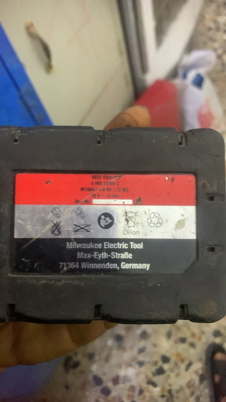 متوفر بطارية وشاحن ميلواكي
الشاحن 110
بسعر 70الف


**إذا كنت صاحب هذا الإعلان وتريد حذفه لأي سبب، رجاءا أرسل رسالة إلى الدعم الفني**