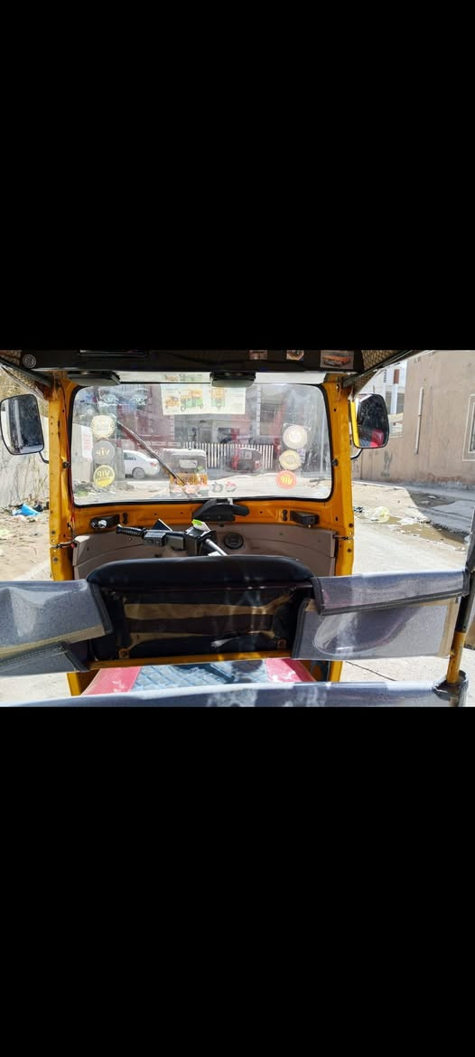 موديل 19 شهر11 رقم وسنويه مكينه ما مشروكه بس بوشه وبستم الكشر نضيف دوسات مابيهن خياس مكان شعب اسعر 5800.... ***********
