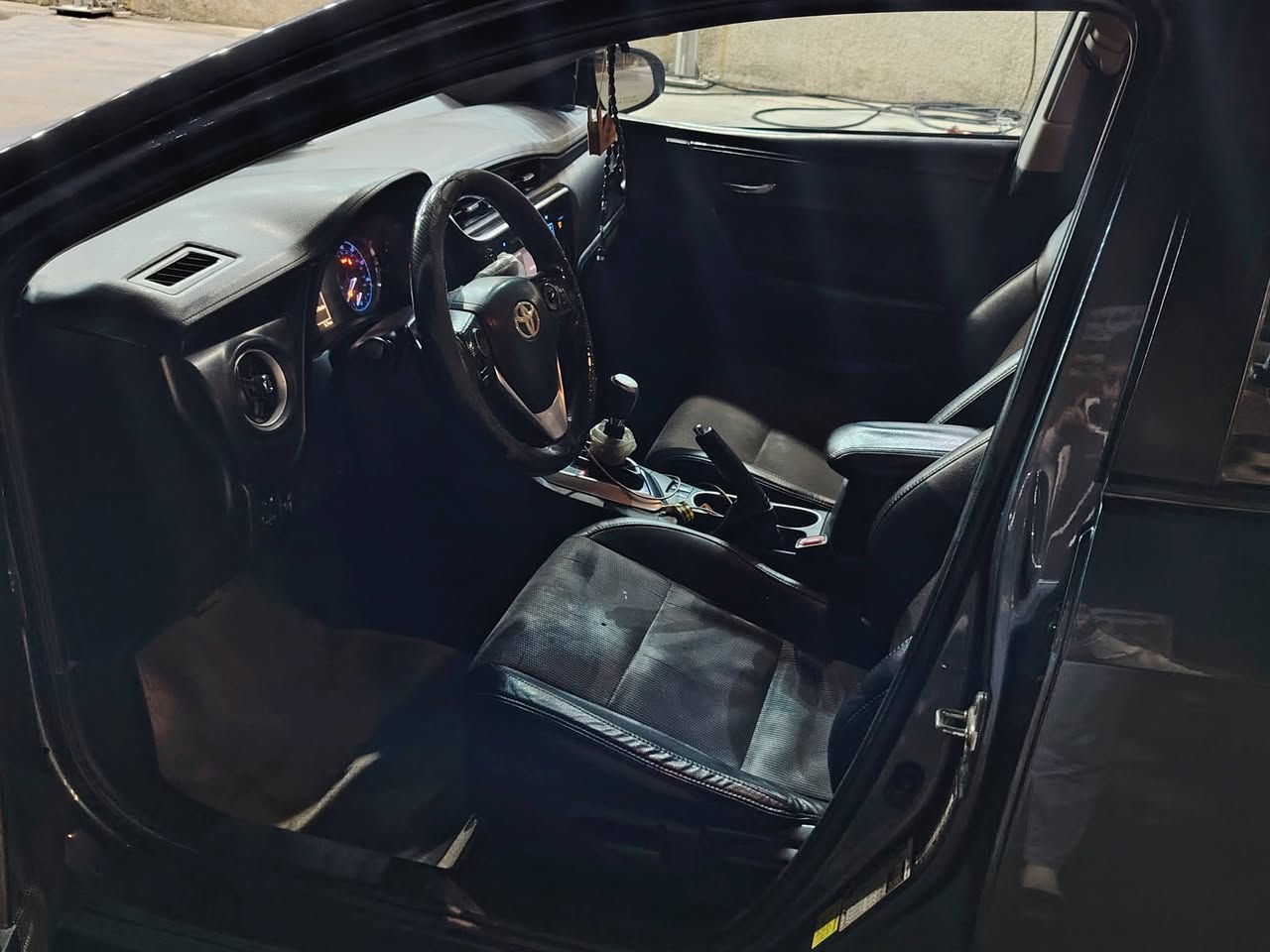 سلام عليكم كورلا Se للبيع مديل 2018 وارد امريكي حادثها جاملغ وبنيد وطخه باالغد خفيفه والبنيد بيه جراد وباقي التفاصيل موضحه بالصور السعر ١٢٣ الاستفسار مراسله خاص او الاتصال على الرقم ***********
